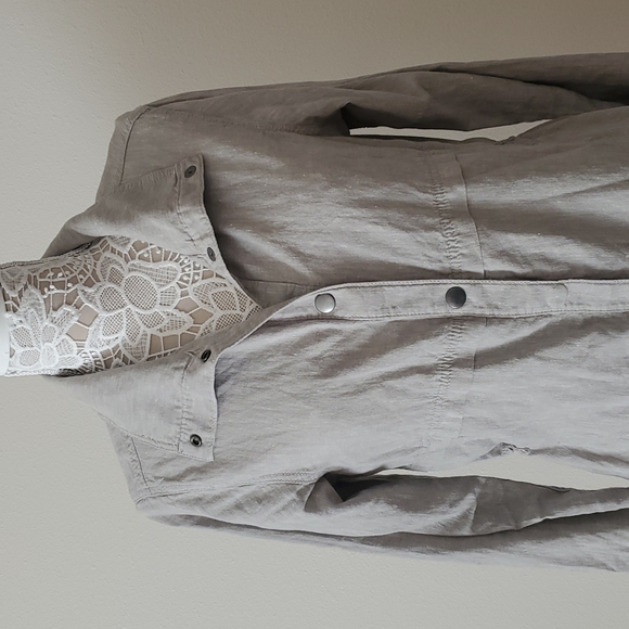 Columbia Top 8323 - Picture 2 of 12